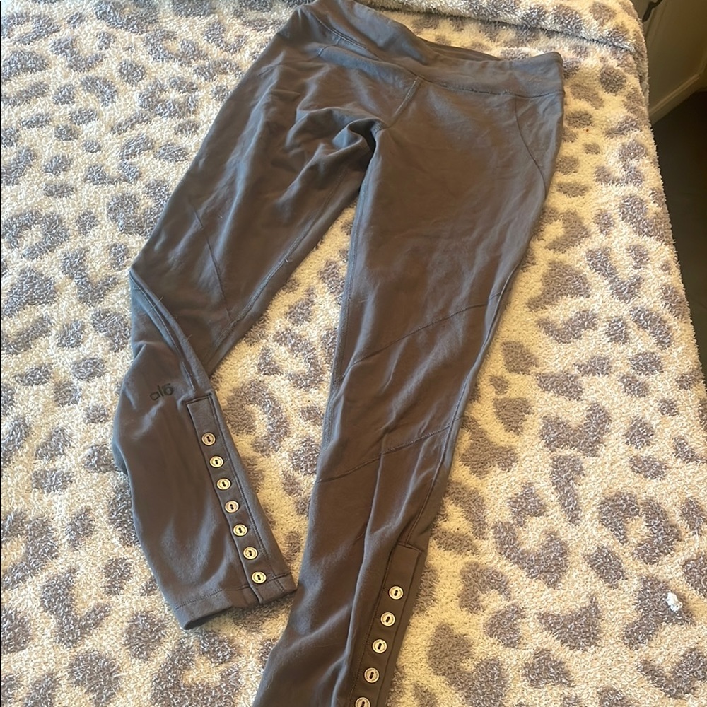 Alo Yoga Gray Leggings with Button Detail